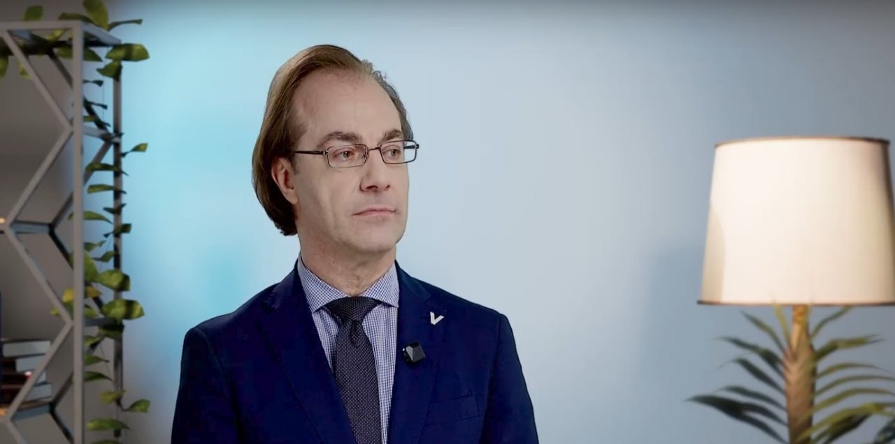 Фабио Мастранджело отметит 60 летие концертом на исторической сцене Мариинского театра С 2013 года он является художественным руководителем Музыкального театра имени Федора Шаляпина и главным дирижером оркестра Северная Симфония а также музыкальным руководителем фестиваля Опера всем Маэстро лауреат многочисленных наград включая Благодарность Президента РФ и Международную Пушкинскую премию В программе сегодняшнего юбилейного вечера произведения отражающие творческий путь музыкантов в исполнении ведущих солистов театра и оркестра Северная Симфония с участием Заслуженной артистки России Вероники Джиоевой и сопрано Даниэлы Скиллачи Италия Фото скриншот с видео Город Подпишись на Город в MAX