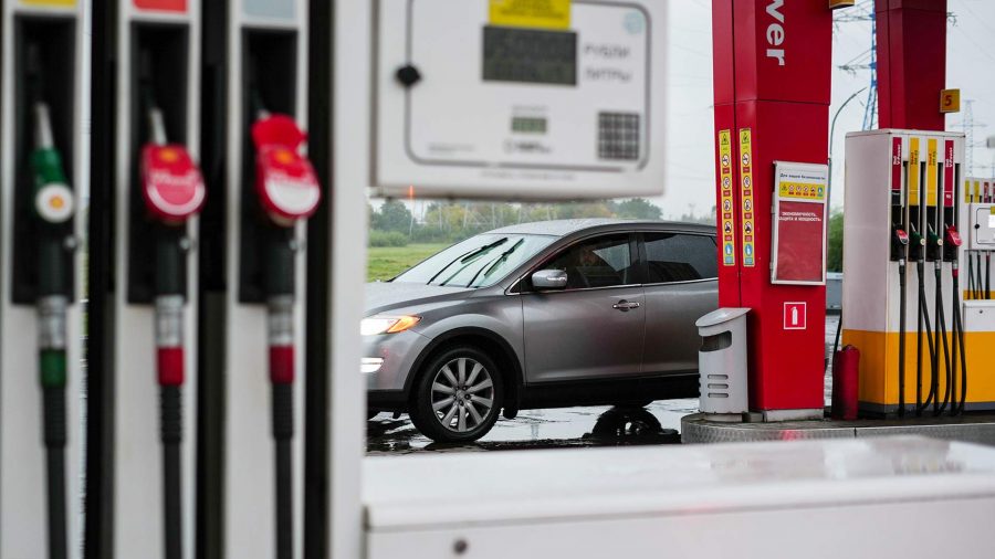Российские АЗС предлагают проверить на качество топлива Национальный автомобильный союз НАС направил письмо вице премьеру Дмитрию Григоренко с просьбой организовать проверки АЗС на качество реализуемого топлива С документом ознакомились Известия   www infoorel ru news rossiyskie azs predlagayut proverit na kachestvo topliva html