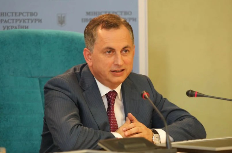 Курский суд объявил в розыск бенефициара «Конти» Бориса Колесникова Ленинский районный суд города Курска удовлетворил ходатайство следственных органов о мере пресечения для Бориса Колесникова, бенефициарного владельца кондитерского холдинга ЧАО «Производственное объединение «Конти». Колесников, гражданин Украины, объявлен в федеральный и межгосударственный розыск по обвинению в содействии террористической деятельности. Ему заочно предъявлено обвинение по части 1.1 статьи 205.1 Уголовного кодекса Российской Федерации. Суд постановил заключить Колесникова под стражу с момента его экстрадиции или задержания на территории России. Согласно санкциям статьи, ему может грозить пожизненное лишение свободы. Решение суда может быть обжаловано. Подписывайся на «Площадь»