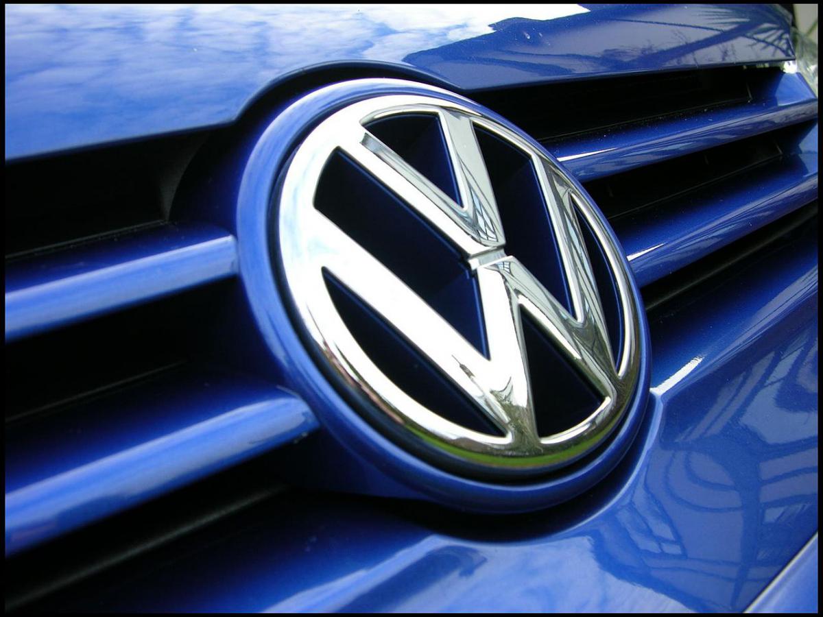 Шокирующие сокращения: Volkswagen расстаётся с 20 тысячами сотрудников Немецкий автоконцерн Volkswagen AG начинает масштабную оптимизацию кадров Продолжить чтение » Новости экономики и бизнеса. Подписка