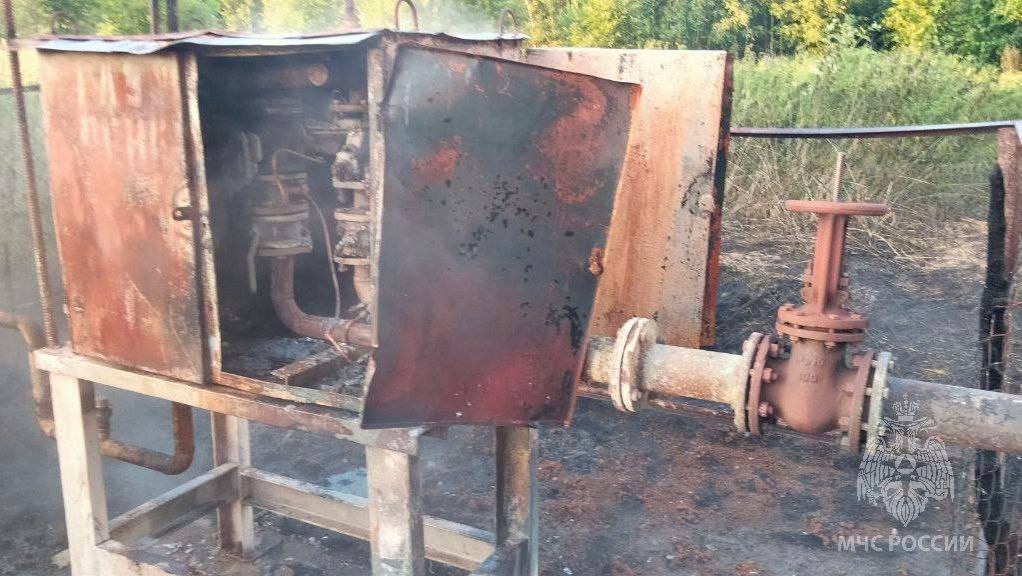 В деревне Кужадон Дальнеконстантиновского округа грозовой разряд повредил газорегуляторный пункт — это привело к разгерметизации В итоге временно остался без газоснабжения один населенный пункт, где проживают около 70 человек. Специалисты работают на месте для скорейшего восстановления подачи газа. Подписаться Написать нам