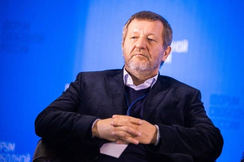 Бывший заместитель председателя правительства иноагент Альфред Кох внесен в перечень террористов и экстремистов следует из базы Росфинмониторинга Альфред Кох был замом премьера Черномырдина в 1997 году Также в перечень добавлены иноагент адвокат Николай Полозов и иноагент публицист Игорь Эйдман Подписывайтесь на BFM