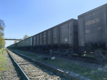 Более чем на треть может сократиться выпуск грузовых вагонов по итогам 2025 года Такой прогноз прозвучал на конференции Операторский бизнес экономика качество технологии которую проводит РЖД Партнер Подробнее