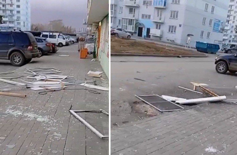 В Новосибирске рухнул балкон на Плющихе во время урагана Очевидцы подчеркивают что двери и окна были хлипкие Спасло сибиряков от травмы лишь чудо Полностью балкон вынесло от ветра Вот это все как рухнуло чудом не на голову отмечает местная жительница в комментарии По словам очевидцев инцидент произошёл когда ветер усилился до критических значений Обломки балкона разлетелись на несколько метров К счастью в момент обрушения на нём никого не было а прохожие успели отскочить Жители дома обеспокоены состоянием других балконов которые также выглядят ненадежными Сиб фм Подписаться на канал