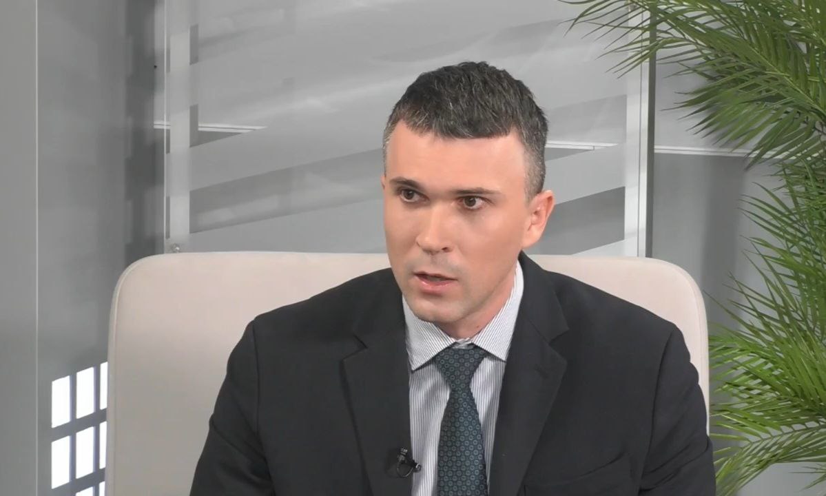 Руководителя Управления Россельхознадзора по Красноярскому краю Валентина Филимохина отправили в СИЗО на месяц и 14 суток.  Его подозревают в мошенничестве в особо крупном размере, совершенном группой лиц.