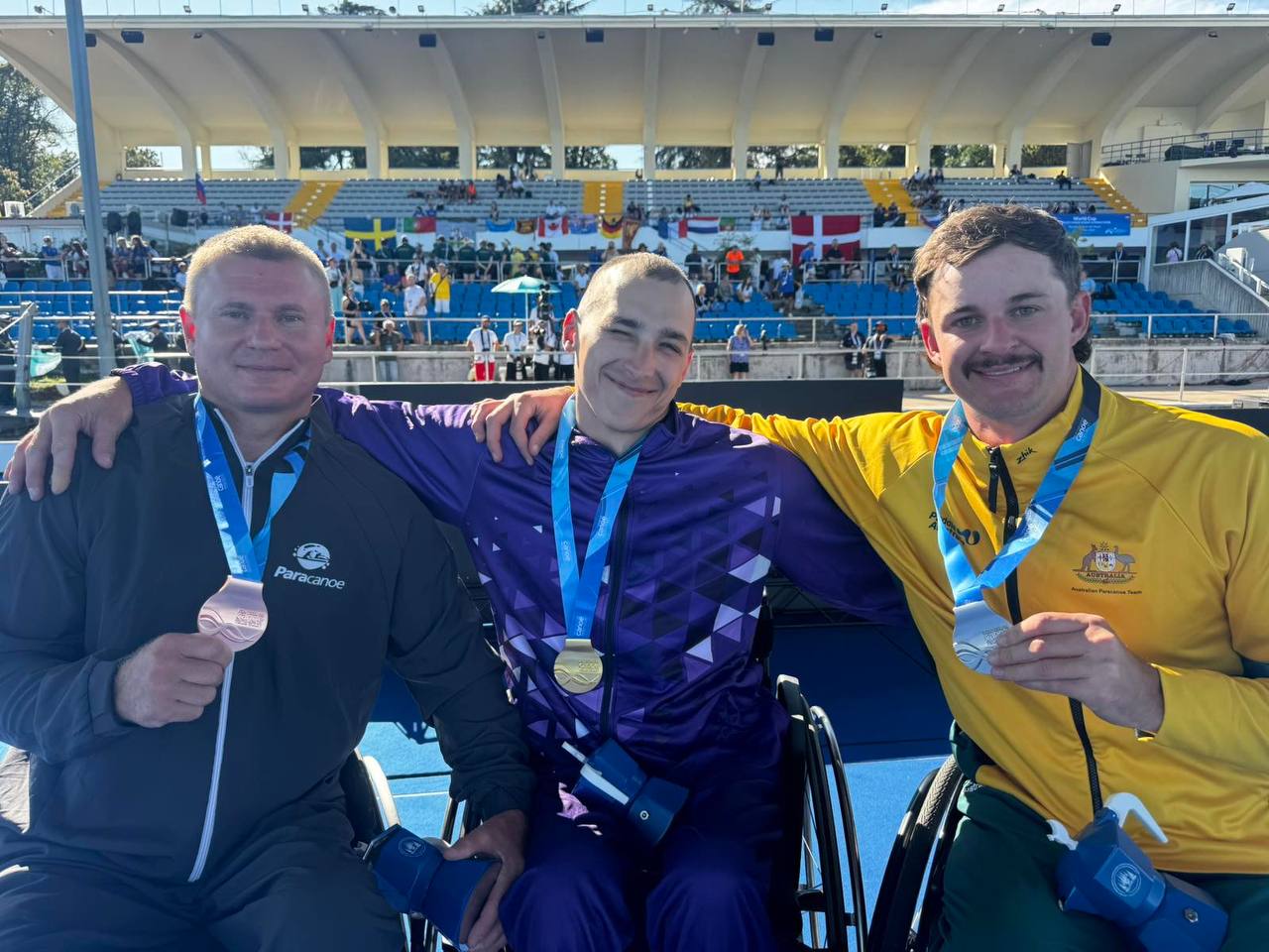 Илья Товпенец завоевал золотую медаль на чемпионате мира по параканоэ С 20 по 25 августа в итальянском Милане проходит чемпионат мира по параканоэ среди инвалидов с нарушением ОДА После прошлогоднего успеха на чемпионате Европы в венгерском Сегеде где Товпенец занял первое место на нынешнем планетарном старте он стал чемпионом мира в классе VL1 на дистанции 200 м mst gov by