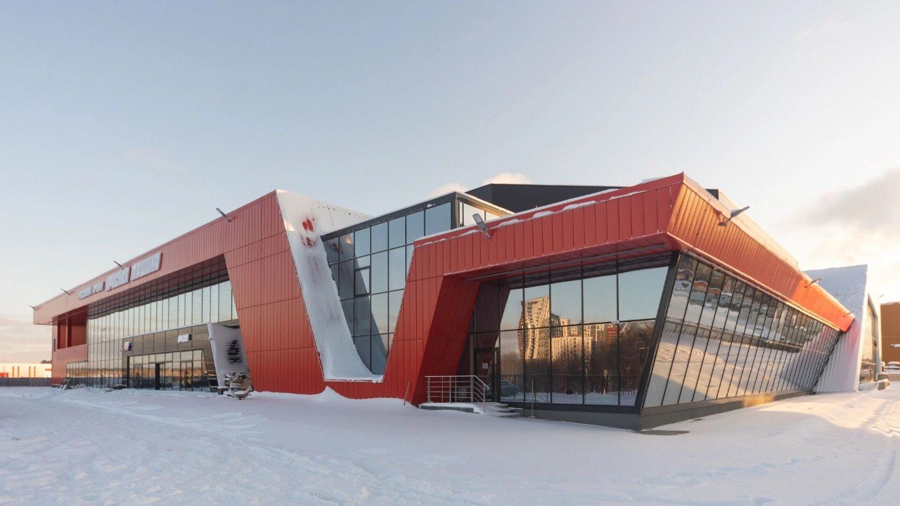 Отличные новости для любителей льда На Иве наконец открывается арена Красная Машина Открытие состоится 19 февраля в этот день пройдет мастер класс для команд МХК Молот и ЮХК Академия Молот Его проведет первый вице президент федерации хоккея России Роман Ротенберг Подобные мастер классы мы проводили для юниорских сборных России команд МХЛ ребят из разных регионов и европейских клубов Везде принцип один берём лучшее из мировых методик и передаём его молодому поколению сообщат телеграм канал Ротенберга Вход свободный мастер класс стартует в 14 30       Подписаться на Properm ru