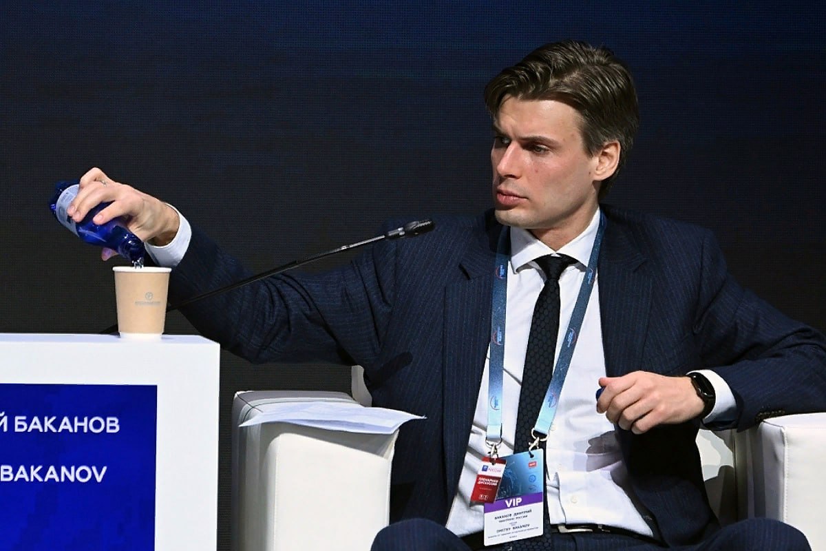 Нацпроект по космосу утвержден Советом при президенте — гендиректор Роскосмоса Дмитрий Баканов  Россия, согласно целям Нацпроекта, сможет проводить 66 космических пусков в год к 2030 году, 113 пусков к 2036 году  Читать далее      #RKKE