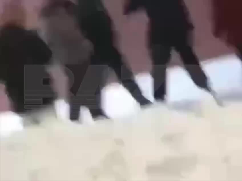 В Воркуте подростки напали на полицейского после конфликта у ПВЗ