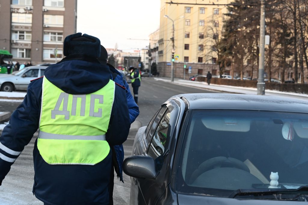 В новогодние каникулы на дорогах Челябинской области погибли четыре ребенка   gubernia74 ru articles society 1138052 За праздники в регионе зарегистрировали 70 автомобильных аварий в которых пострадали люди В том числе произошло 14 ДТП с участием детей Ранения разной степени тяжести получили 14 ребятишек и четверо погибли   t me chgub
