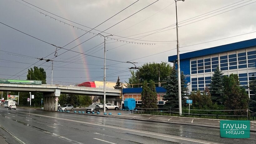 Жителей Саратовской области предупредили о грозах с градом и жаре до +37 градусов    В Саратовской области завтра, 3 августа, возможны неблагоприятные метеорологические явления, что соответствует желтому уровню опасности. Об этом жителей региона предупреждает ГУ МЧС по области со ссылкой на данные Гидрометцентра.  Так, днем 3 августа сохранится гроза, вероятно шквалистое усиление ветра с порывами 15-17 м/с, не исключен град. Кроме того, завтра, и в понедельник, 4 августа, будет от +35 до +37 градусов.  Заходите на наш сайт, это очень помогает редакции: