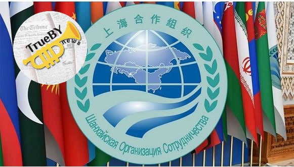 6 ВУЗов Беларуси стали частью Университета ШОС В их число вошли БГУ, БНТУ, БГУИР, ГГУ им. Ф. Скорины, ВГУ им П. М. Машерова, ГГТУ им. Сухого. Министр образования Республики Беларусь Андрей Иванец, выступая на девятой встрече министров образования стран-членов ШОС в городе Урумчи, отметил: — Мы видим в Шанхайской организации сотрудничества значимую платформу для взаимодействия с дружественными странами и ключевыми союзниками. В 2024 году Беларусь обрела статус полноправного члена ШОС. Гуманитарная сфера деятельности организации, в особенности развитие образовательной системы, представляет для Беларуси стратегический интерес на долгосрочную перспективу. #Беларусь #ШОС #университет TrueBY news