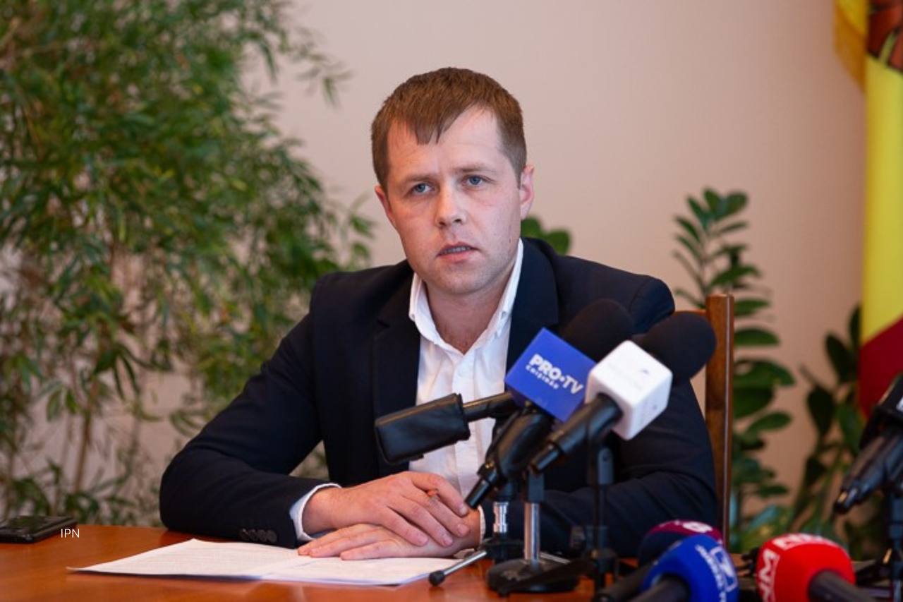 Исполняющий обязанности заместителя Антикоррупционной прокуратуры Октавиан Якимовский заявил что уходит из органов и больше не намерен работать в прокуратуре Молдовы