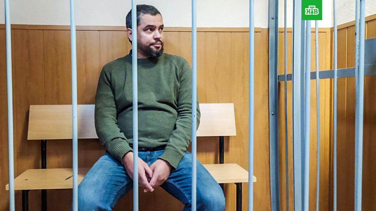 Экс-директора «Новой Голландии» Николая Конашенка оштрафовали на 600 тыс. рублей за оправдание теракта в «Крокус Сити Холле». внесен в перечень террористов и экстремистов Буст канала