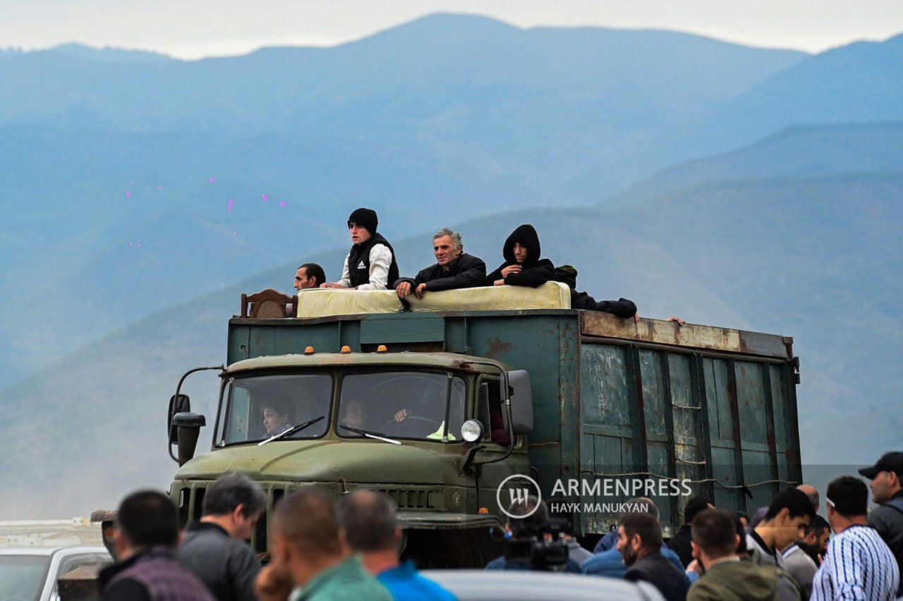 Представляющие более 66 миллионов американцев 87 конгрессменов из 24 штатов выступили с обращением к государственному секретарю США Марко Рубио с требованием обеспечить коллективное и защищённое возвращение насильственно перемещённых армян на их историческую родину — Нагорный Карабах.