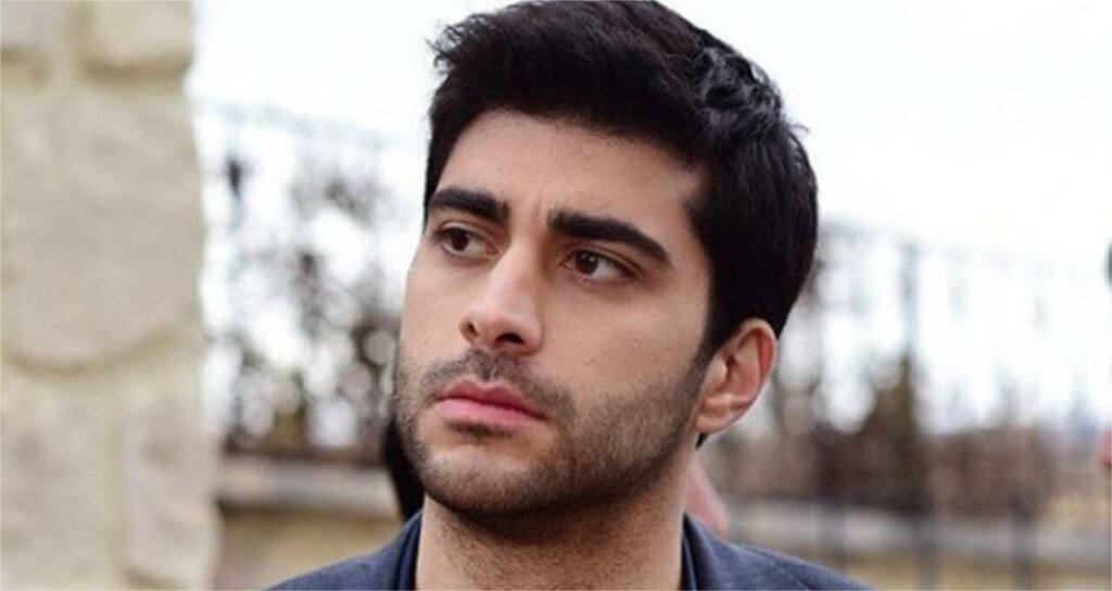 Турецкий актер Догукан Гюнгёр известный по главной роли в сериале Клюквенный щербет задержан полицией Стамбула в рамках расследования прокуратурой дела о приобретении хранении и употреблении наркотиков сообщило надзорное ведомство Пишут что всего задержаны 23 человека в том числе деятели культуры и блогеры К настоящему времени в рамках расследования дела под стражу взяты 36 человек Напомню в декабре сообщалось о задержании главного редактора турецкого телеканала Habertürk Мехмета Акифа Эрсоя актрисы Эзги Эйюбоглу известной по сериалу Великолепный век а также президента турецкого футбольного клуба Фенербахче Садеттина Сарана после положительного теста на наркотики