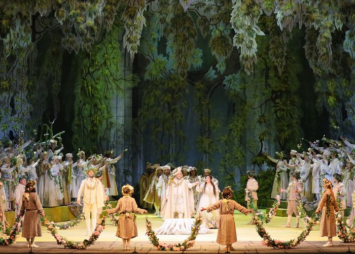 Мариинский театр 11 января покажет оперу Вагнера Нюрнбергские мейстерзингеры Её представит Михаил Петренко Ирина Чурилова и другие солисты Дирижёр Валерий Гергиев