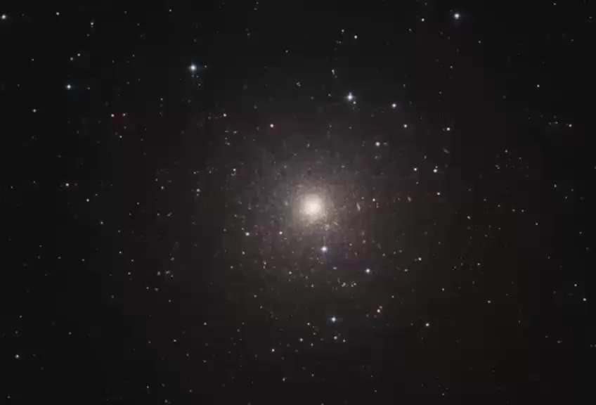 Астрономы исследуют галактики NGC 6752 и NGC 2283 с помощью телескопов Хаббл и Уэбба