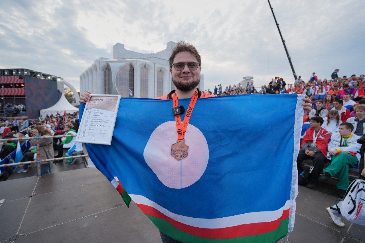 Якутянин стал призером чемпионата высоких технологий Студент Нерюнгринского медицинского колледжа Павел Белоногин занял третье место на чемпионате высоких технологий в Великом Новгороде Якутянин стал призером в компетенции Персонализированные здоровьесберегающие технологии Об этом сообщает Институт развития профессионального образования Якутии Фото ИРПО Все новости Яестьновость Обсудить