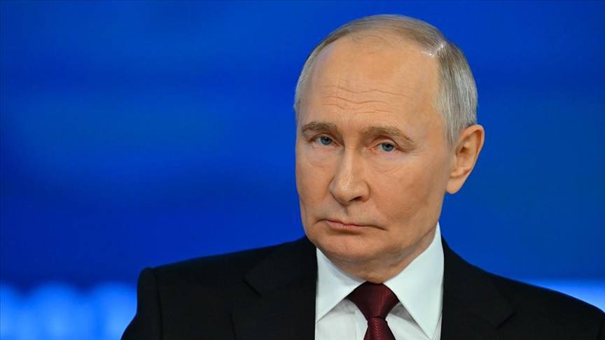 Россия никогда не запрещала нетрадиционные отношения. Путин заявил, что это — личное дело взрослых людей, однако страна выступает против агрессивной пропаганды такого поведения среди детей. Подписаться