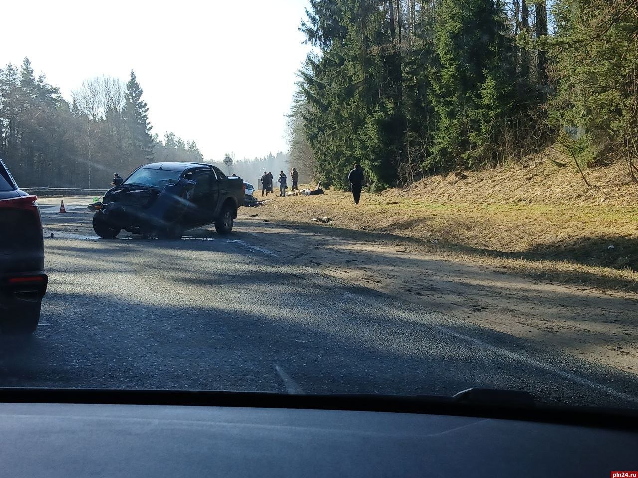 Два автомобиля столкнулись на трассе в Опочецком округе