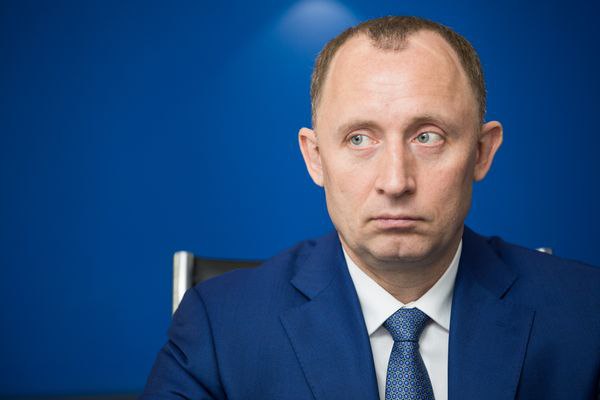 Вице-губернатор Владимир Базаров покидает правительство Белгородской области.  В 2021 году Владимир Базаров был назначен временно исполняющим обязанности заместителя губернатора Белгородской области – начальника департамента строительства и транспорта области. Ранее он занимал руководящие должности в Сургуте и Севастополе.