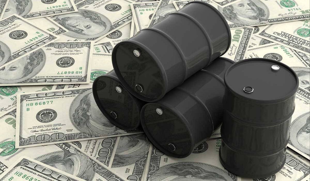 Казахстан снизил пошлину на экспорт нефти почти на 2 9 С 1 октября 2025 года ставка таможенной пошлины на поставляемую из Казахстана за рубеж нефть и светлые нефтепродукты снизили до 68 за тонну передает Нефть и газ Казахстана   Это на 2 за тонну или почти на 2 9 меньше чем в сентябре 2025 года Причина падение цен на нефть сортов KEBCO и Brent на мировых рынках Также стало известно о том что в Казахстане оставили прежними экспортные таможенные пошлины за тонну на мазут 30 на вакуумный газойль 60 сжиженный углеводородный газа 0 Экспортную пошлину на битум на период с 1 октября 2025 года по 31 мая 2026 года снизили в 3 4 раза с 60 до 15 17 5 по текущему курсу за тонну Читайте также Казахстан планирует нарастить поставки нефти через Азербайджан до 1 7 млн тонн Logistan info Логистика Экономика