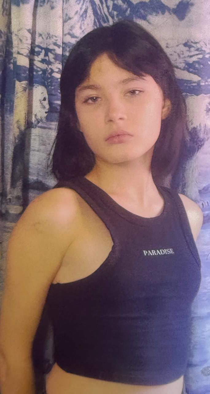 13-летняя Костенко Екатерина Геннадьевна без вести пропала в Таганроге. Как сообщили в МВД по Ростовской области, накануне девочка ушла из дома и не вернулась. На вид подростку 12-13 лет. Приметы: рост - 156 сантиметров, худощавого телосложения, короткие волосы черного цвета, серо-зеленые глаза. В последний раз ее видели в джинсах с леопардовым принтом, серой водолазке с длинным рукавом и розовых кроссовках. Если у Вас есть информация о местонахождении пропавшей, просьба сообщить в УМВД РФ по Таганрогу: 8634632321, 632-220 или 02. Фото - МВД по Ростовской области Подписаться Прислать новость