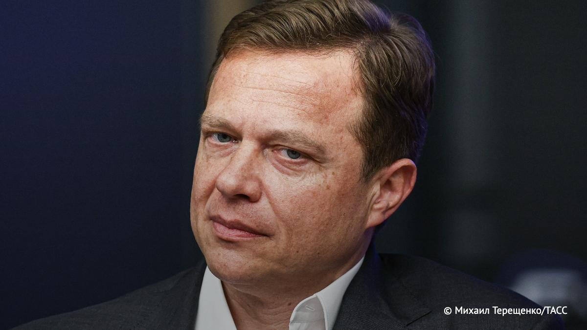 Навигацию на транспорте в Москве продолжат адаптировать для арабоговорящих гостей. Об этом сообщил на полях ПМЭФ заммэра Москвы Максим Ликсутов. #ПМЭФ2025 / Москва
