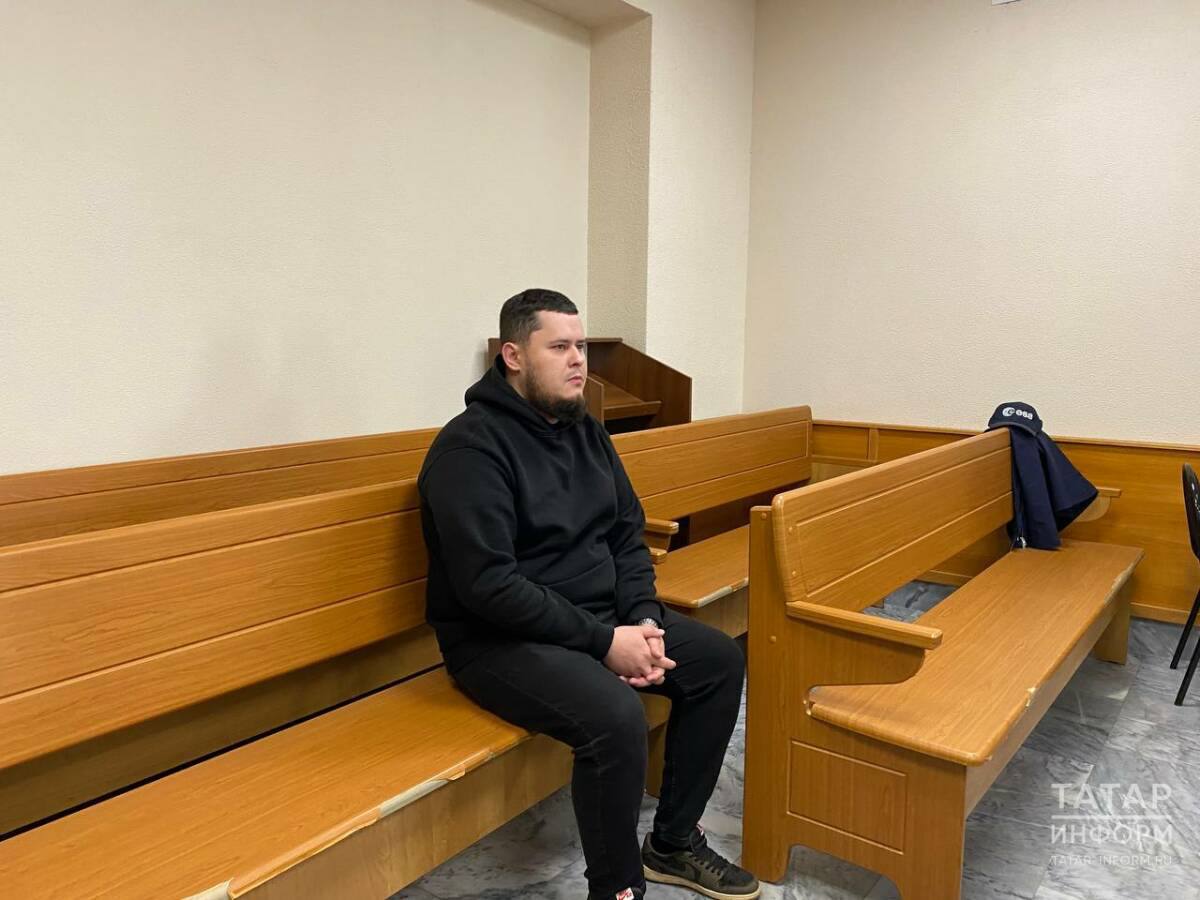 Суд прекратил уголовное дело против студента КГЭУ который давал взятки преподавателям В течении двух лет студент КГЭУ Марсель Альмухаметов закрывал экзамены за деньги В общей сложности он потратил на дачу взяток почти 100 000 Когда о взятках узнали в правоохранительных органах Альмухаметов оформил явку с повинной и активно сотрудничал со следствием На суде Альмухаметов признал вину и согласился с обвинениями После раскаяния подсудимого суд прекратил уголовное дело Подписаться Поддержать Написать нам