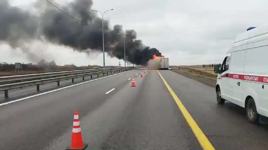 Пожар в автобусе на трассе М-4: движение заблокировано