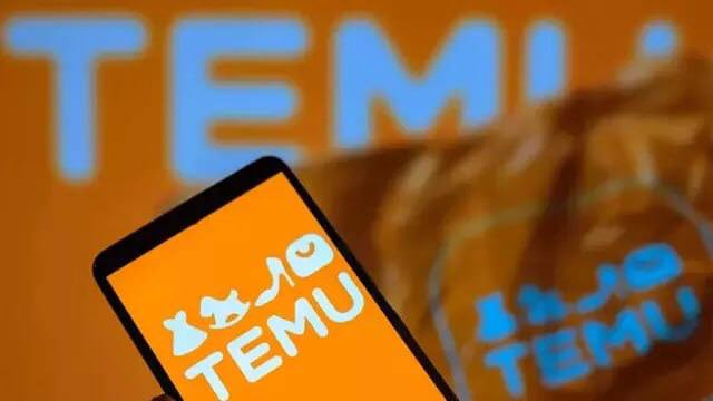 Temu ограничил продажи в Турции зарубежные товары скрыты Китайский маркетплейс Temu резко изменил правила работы в Турции после проверки со стороны властей Что произошло   21 января 2026 года в турецкий офис Temu пришли представители Rekabet Kurumu часть компьютеров была изъята   После этого Temu полностью остановил продажи товаров от зарубежных продавцов для пользователей из Турции   Сейчас в приложении и на сайте видны только товары от местных турецких продавцов Что это значит для покупателей заказывать товары напрямую из за границы через Temu больше нельзя ассортимент стал заметно меньше дешёвые товары от иностранных продавцов для Турции скрыты полностью Контекст Ранее в Resmi Gazete было опубликовано решение об отмене беспошлинных покупок из за границы Также обсуждается новая модель регулирования онлайн покупок так называемый умный лимит