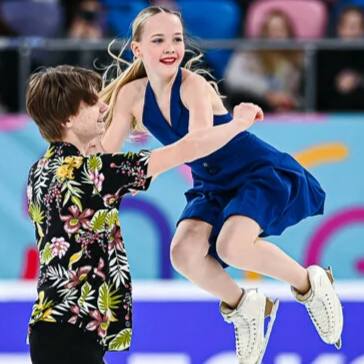 Фефелова и Валов лидируют после ритм танца на первенстве России среди юниоров 1 Мария Фефелова Артем Валов 73 23 2 Зоя Пестова Сергей Лагутов 71 28 3 Елизавета Малеина Матвей Самохин 68 90 4 Полина Пилипенко Владислав Михайлов 67 30 5 Варвара Слуцкая Глеб Гончаров 66 71 Лучший канал о фигурном катании