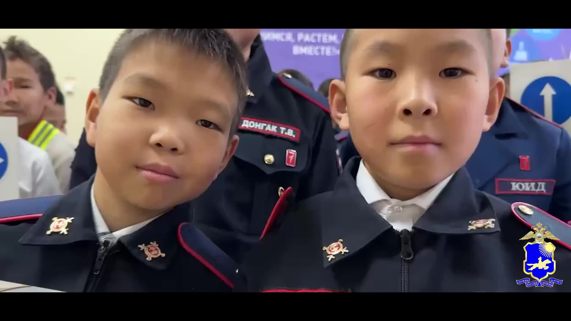 Акция 'Засветись' прошла в Борисоглебске и Кызыл Мажалык для повышения безопасности пешеходов