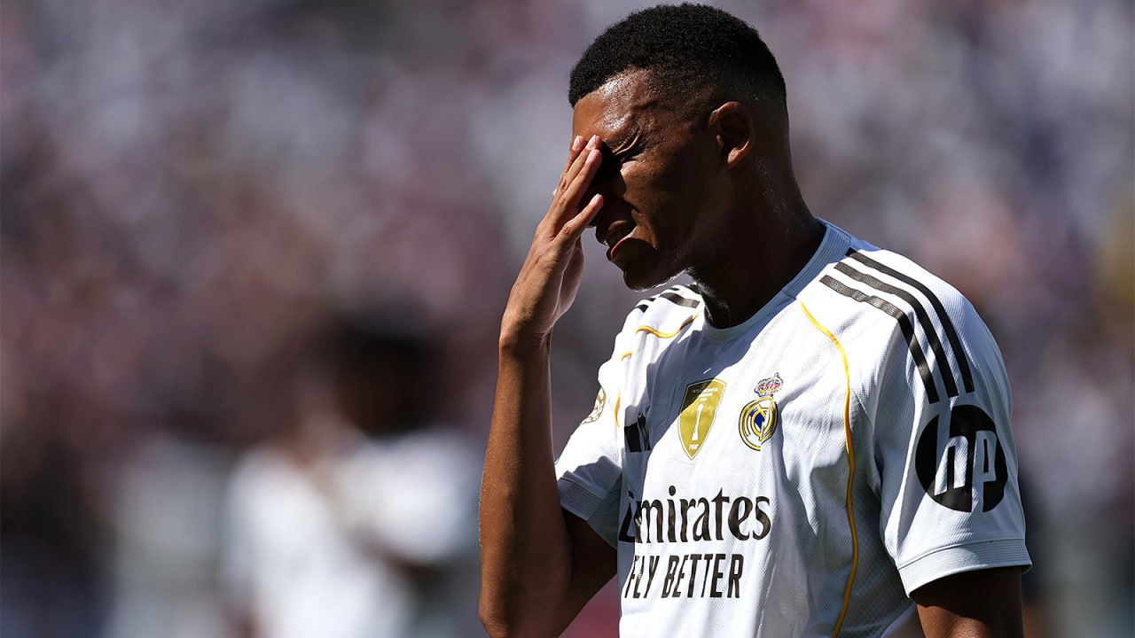 Реал сообщил о травме Килиана Мбаппе У лучшего бомбардира Ла Лиги диагностировано растяжение связок левого колена 4 января Реал сыграет с Бетисом в чемпионате Испании а 8 го числа встретится с Атлетико в полуфинале Суперкубка страны