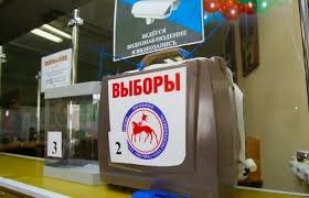 Последние народные выборы под угрозой  Жителей Якутска собираются лишить возможности выбирать мэра города напрямую. Всего осталось лишь четыре административных центра в России, где глава города по-прежнему избирается гражданами. В этот список также входят Абакан  Хакасия , Анадырь  Чукотка  и Хабаровск.  Депутат госсобрания Республики Саха, член «Единой России» Виктор Федоров внес соответствующий законопроект на рассмотрение в региональный парламент. Скорее всего, его удовлетворят: народные выборы давно мешают вертикали.    Следим за главным выбором России