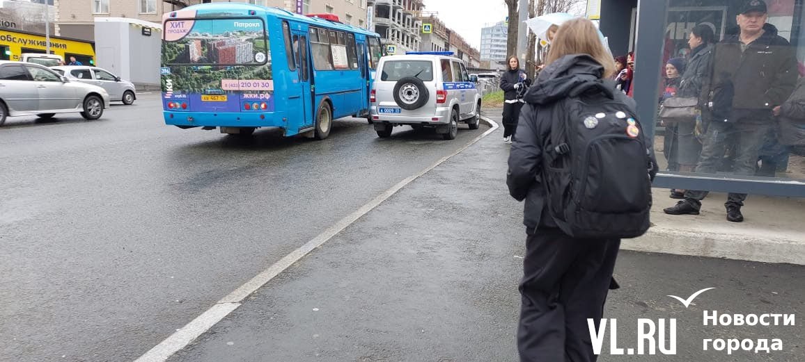 В Академическом лицее ВВГУ на Гоголя произошла эвакуация учащихся. По предварительной информации, на электронную почту учреждения пришла спам-рассылка. На месте работает полиция.