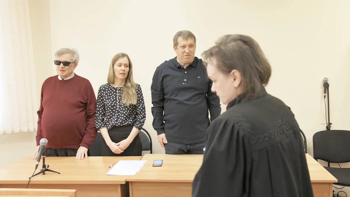 Защита воронежского политтехнолога обжаловала приговор Защита бывшего депутата городской думы Воронежа и политтехнолога Романа Жогова подала апелляционную жалобу на его приговор. 21 апреля Центральный райсуд назначил ему два года колонии общего режима за мошенничество в особо крупном размере. Фото: Андрей Архипов/Коммерсантъ Подписывайтесь на «Ъ-Черноземье»