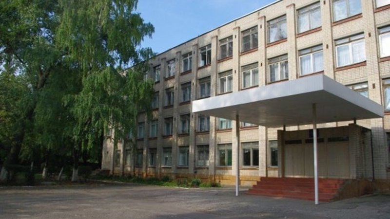 Новочеркасская школа вошла в рейтинг лучших Школьных музеев Победы. Музей Победы объявил победителей Всероссийской программы «Школьный Музей Победы» за 2024/2025 учебный год. Новочеркасская школа №25 имени П.К. Каледина успешно вошла в престижный рейтинг «ТОП-200. Школьный Музей Победы». В рейтинг смогли войти всего 200 школьных музеев из 59 регионов России, а также из Беларуси, Казахстана и Кыргызстана. Педагоги и ученики школы активно участвовали в акциях, съездах и проектах, а так же использовали информационно-методический портал проекта, где размещали методические материалы, видеоэкскурсии и 3D-туры по экспозициям.