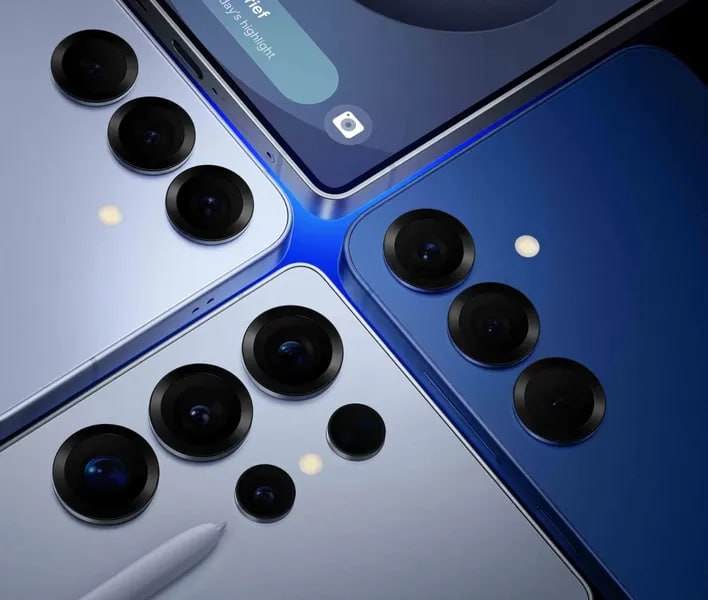Ресурс SammyGuru опубликовал новые данные о линейке будущих флагманов Samsung Galaxy S26 Раскрыта толщина каждой из моделей Толщина Galaxy S26 Pro составит 6 7 мм Эта модель придет на смену Galaxy S25 толщина которого составляет 7 2 мм Если толщина корпуса нынешнего Galaxy S25 Edge составляет 5 8 мм то толщина корпуса Galaxy S26 Edge составит 5 5 мм при том что емкость аккумулятора увеличится с 3900 до 4200 мАч Наконец толщина Samsung Galaxy S26 Ultra составит 7 8 мм на 0 4 мм меньше чем у Galaxy S25 Ultra Премьера линейки Galaxy S26 ожидается в начале 2026 года Ну а уже 4 сентября Samsung представит другие свои флагманы Galaxy S25 FE Galaxy Tab S11 и Galaxy Tab S11 Ultra