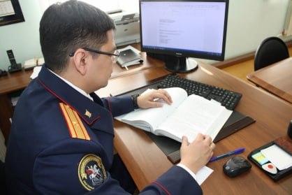 В Улан-Удэ завели уголовное дело в отношении директора местной стройфирмы. Его подозревают в невыплате зарплаты. По данным СК, в период с 1 февраля по 30 апреля 2025 года подозреваемый не выплачивал зарплату начальнику снабжения организации, задолжав ему в общей сложности 234 тысячи рублей. Подробнее – на Бабре #бурятия