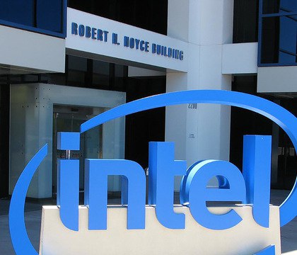 Intel может продать Altera и «заморозить» строительство завода, но сохранит производство — Reuters  Падение акций Intel продолжается уже несколько кварталов, а аналитики до сих пор не могут сказать, когда же будет достигнуто дно. Рыночная капитализация компании упала ниже психологической отметки 100 миллиардов долларов, а потому инвесторы возлагают большие надежды на заседание совета директоров, которое пройдет в сентябре.  Читать далее