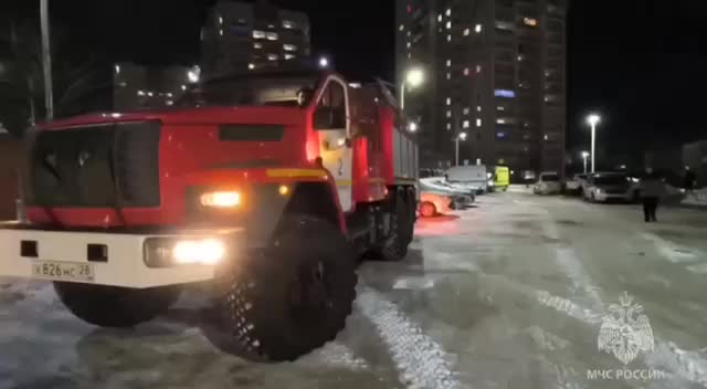 Пожар в многоквартирном доме в Саках: оперативная эвакуация 21 человека