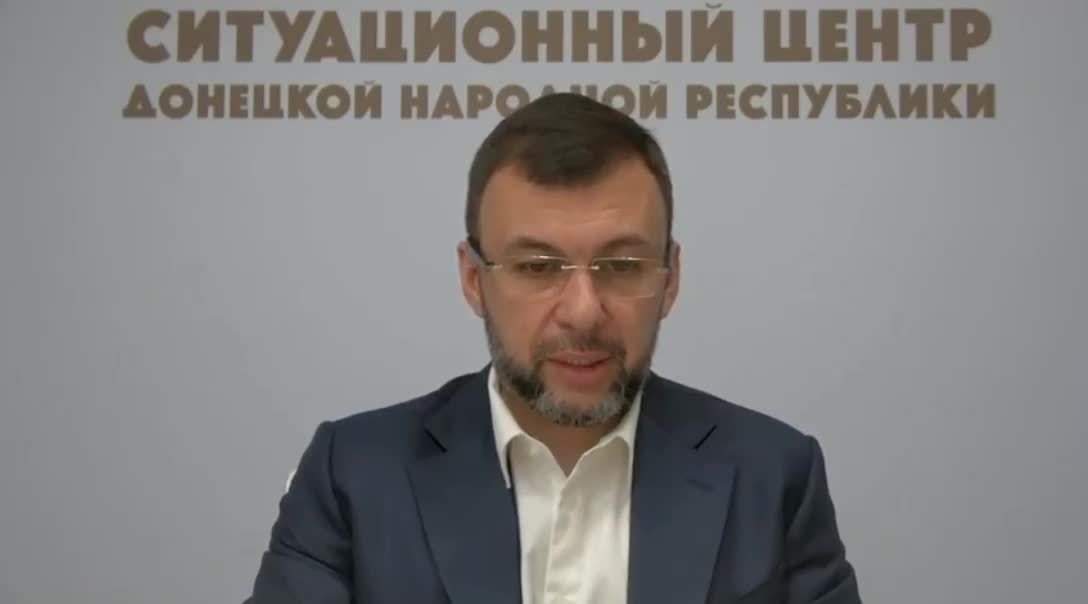 Денис Пушилин обсудил меры поддержки семей с детьми в ДНР