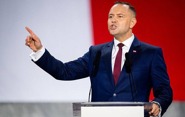 Президент Польши отказался от встречи с Орбаном после его визита к Путину В среду польский президент должен начать визит в Венгрию для участия в саммите Вышеградской группы а в четверг была запланирована встреча с Орбаном в Будапеште Однако Навроцкий пересмотрел свои планы В связи с визитом премьер министра Виктора Орбана в Москву и его контекстом президент Навроцкий решил ограничить программу своего визита в Венгрию НАШИ РЕСУРСЫ Telegram Tik tok YouTube RUTUBE