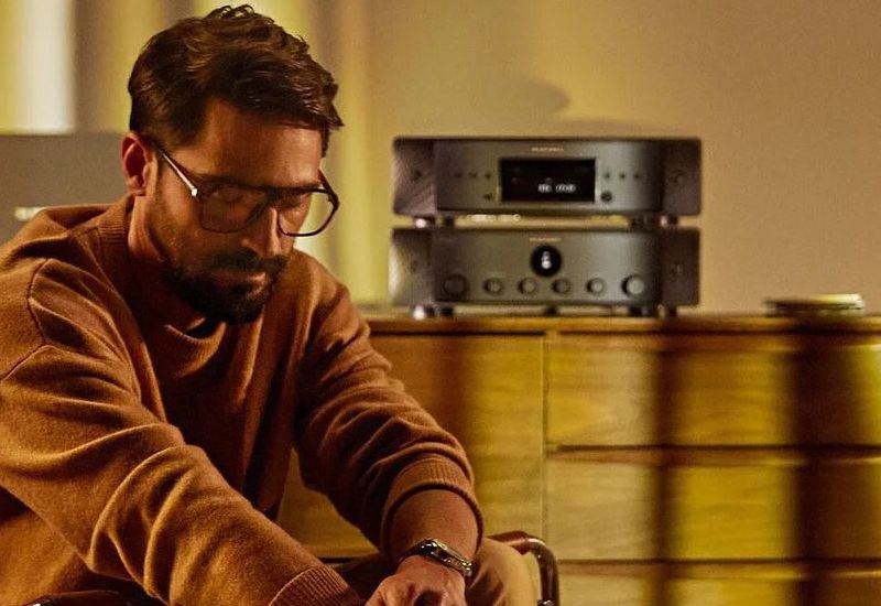 Samsung прибрала к рукам Bowers Wilkins Denon Marantz и ещё пятёрку брендов аудиотехники Приобретя в 2016 году за 8 млрд производителя акустических систем Harman южнокорейская компания Samsung Electronics решила не ограничивать этим свои усилия по консолидации профильного рынка В мае текущего года она объявила о покупке за 350 млн бизнеса Sound United у Masimo а теперь соответствующая сделка считается закрытой samsung harman harmankardon marantz