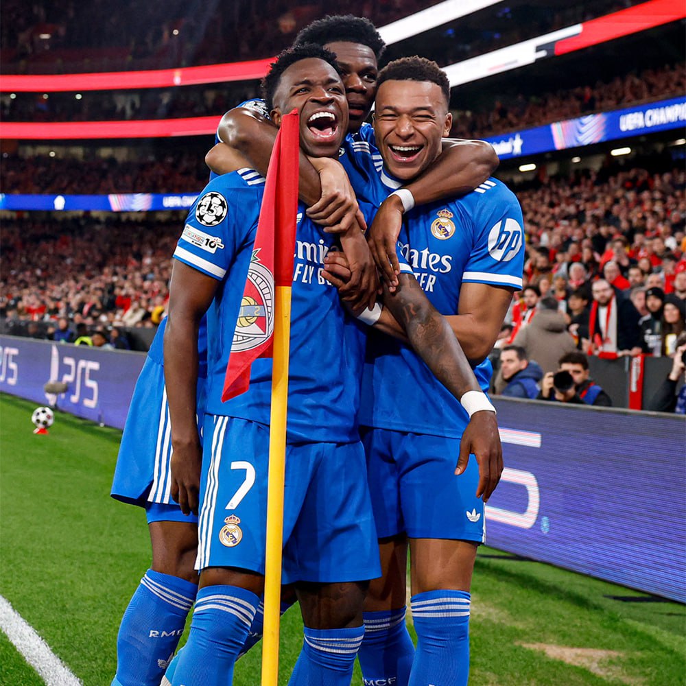 УЕФА расследует инцидент с возможным оскорблением Винисиуса на расовой почве Дисциплинарный комитет УЕФА назначил инспектора по этике для расследования случая возможного оскорбления бразильца со стороны игрока Бенфики Джанлуки Престианни Подписывайтесь на РИА Новости Спорт в MAX