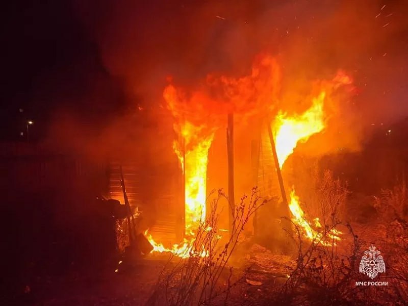 При пожаре пострадал в пенсионер В Салавате вечером 8 декабря вспыхнула хозпостройка на улице Ленинградской Пожарные оперативно прибыли на место происшествия и ликвидировали возгорание В результате ЧП 70 летний мужчина получил термический ожог II степени От госпитализации он отказался Обстоятельства случившегося выясняются БСТ в Telegram БСТ в МАХ