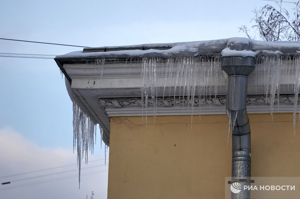 Сосульки на петербургских крышах будет выявлять нейросеть под именем Городовой Если нарушение на нежилом здании зафиксируют то собственнику грозит штраф в 100 тысяч рублей Подписаться на РИА Новости