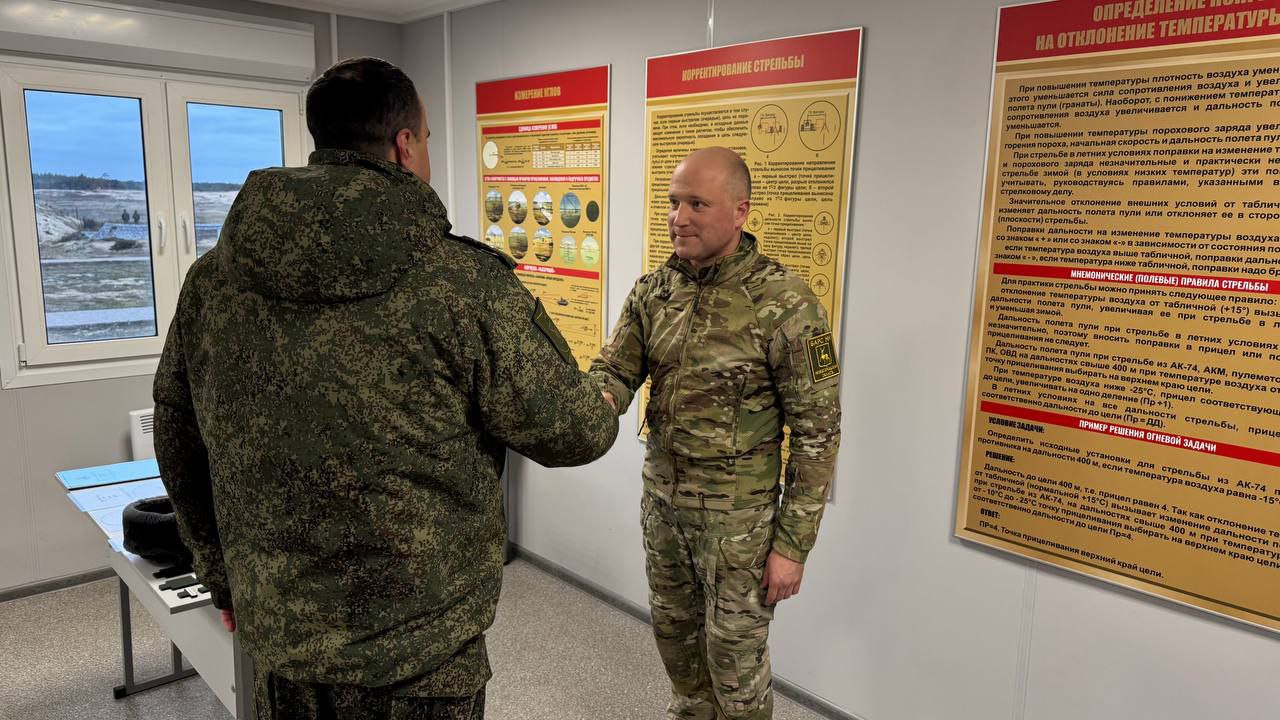 Министр экологии и природных ресурсов Нижегородской области Владимир Тужилин вступил в мобилизационный резерв БАРС НН Он уже приступил к военной подготовке Владимир Тужилин рассказал что такое решение он принял потому что имеет опыт работы на новых территориях и определенное время находился в непосредственной близости к линии боевых действий